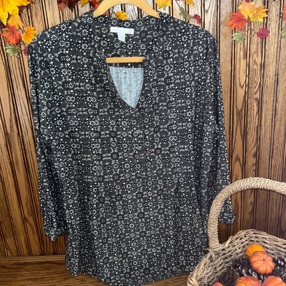 Womens XL Westport Top Good Condition Small Pleats on Fronts